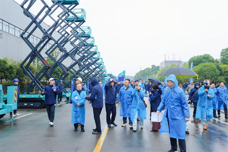 立异引领价值，，，，，理想成绩未来！云顶国际yd888智能25周年庆典暨全球客户节盛大举行