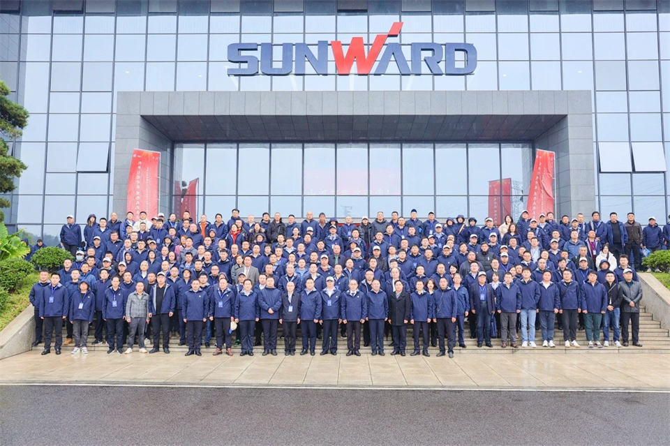 立异引领价值，，，，，理想成绩未来！云顶国际yd888智能25周年庆典暨全球客户节盛大举行