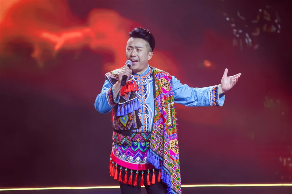 立异引领价值 理想成绩未来——庆祝云顶国际yd888智能建设25周年表扬大会暨文艺晚会盛大举行