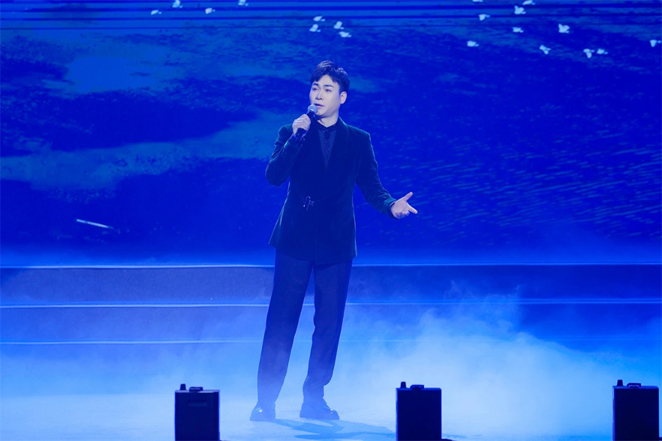 立异引领价值 理想成绩未来——庆祝云顶国际yd888智能建设25周年表扬大会暨文艺晚会盛大举行