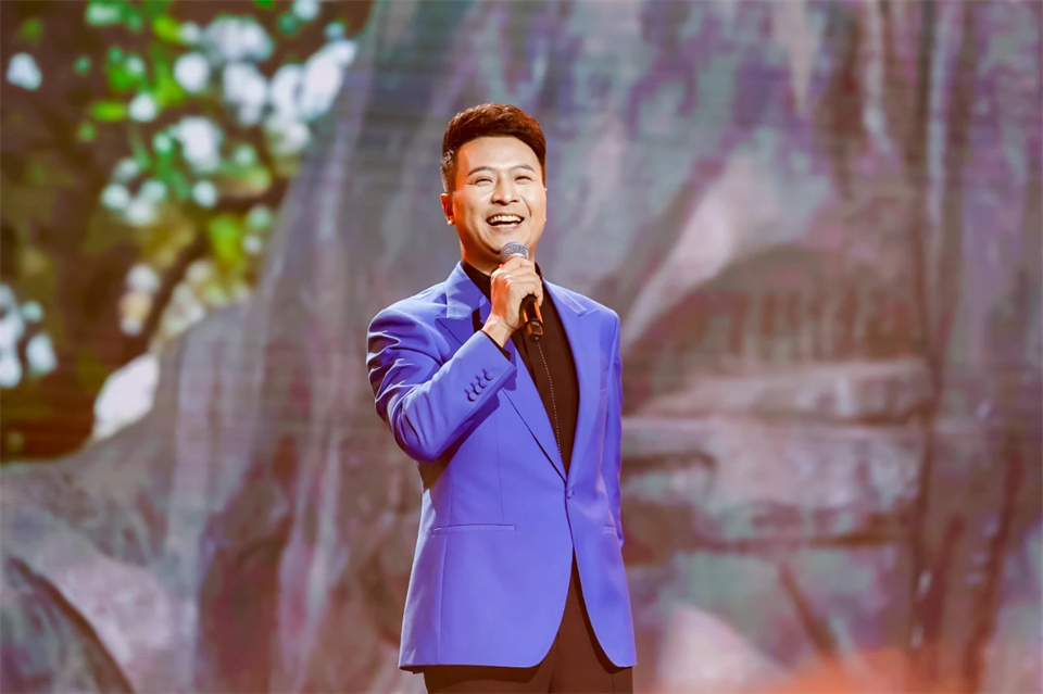 立异引领价值 理想成绩未来——庆祝云顶国际yd888智能建设25周年表扬大会暨文艺晚会盛大举行