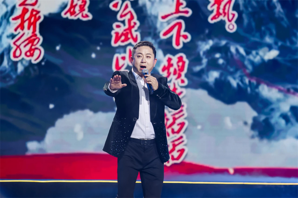 立异引领价值 理想成绩未来——庆祝云顶国际yd888智能建设25周年表扬大会暨文艺晚会盛大举行