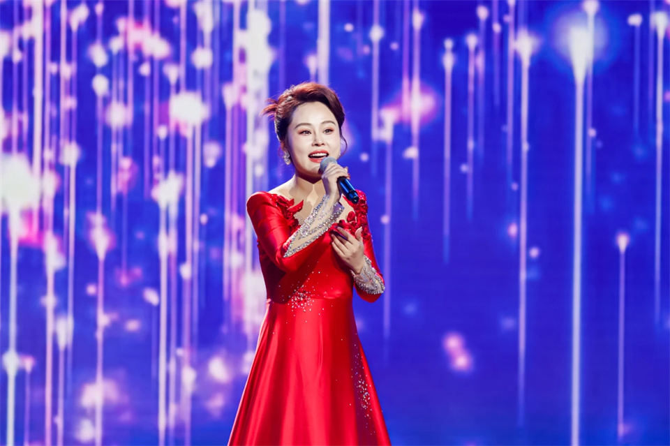 立异引领价值 理想成绩未来——庆祝云顶国际yd888智能建设25周年表扬大会暨文艺晚会盛大举行