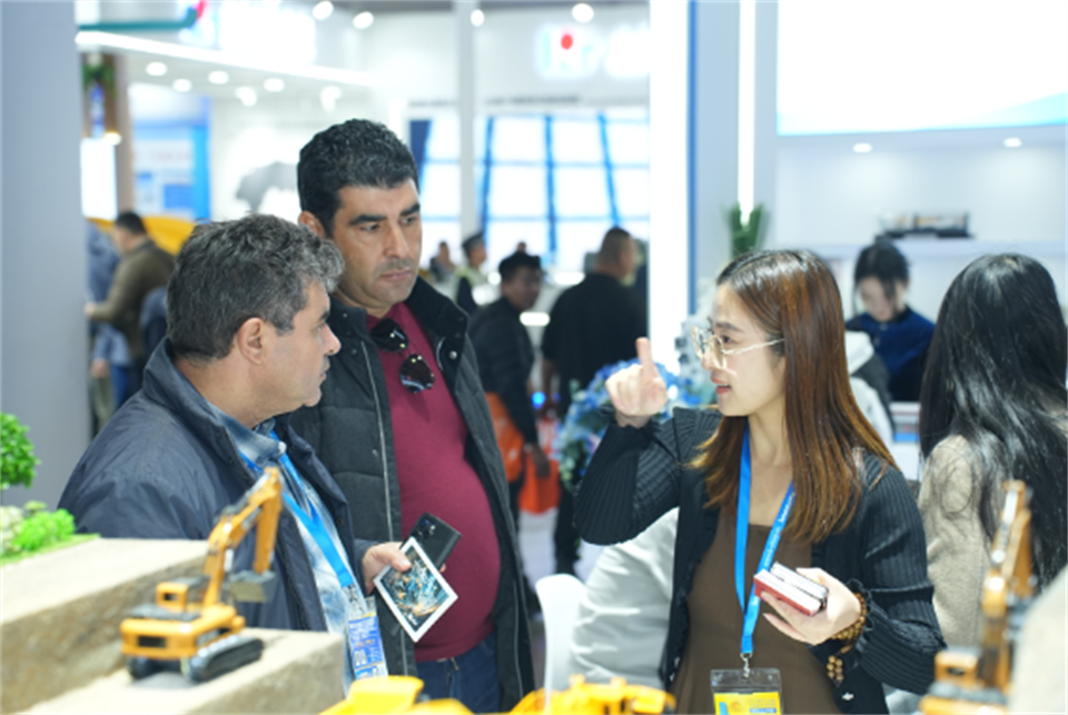 智造空间，，，，，，，价值共生！广州云顶国际yd888精彩亮相2024上海宝马展