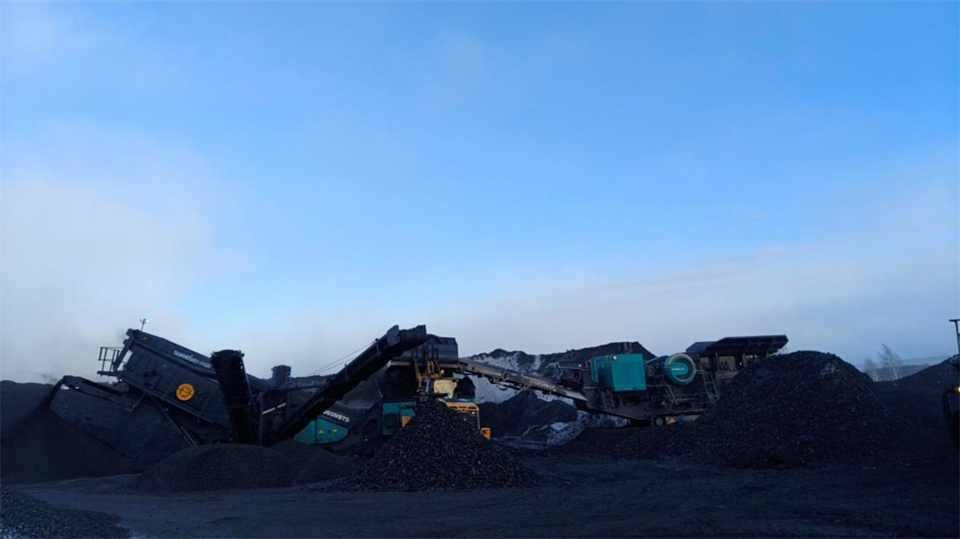 不惧-30℃极寒挑战，，，，，，，云顶国际yd888普石勒破碎筛分装备稳固运行！