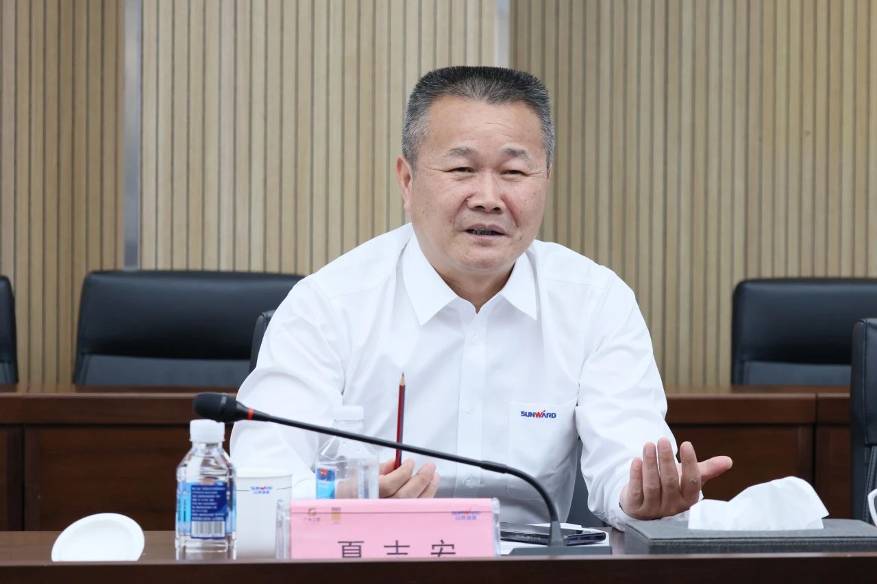 共促中国制造扬帆外洋！中国出口信用包管公司到访云顶国际yd888智能