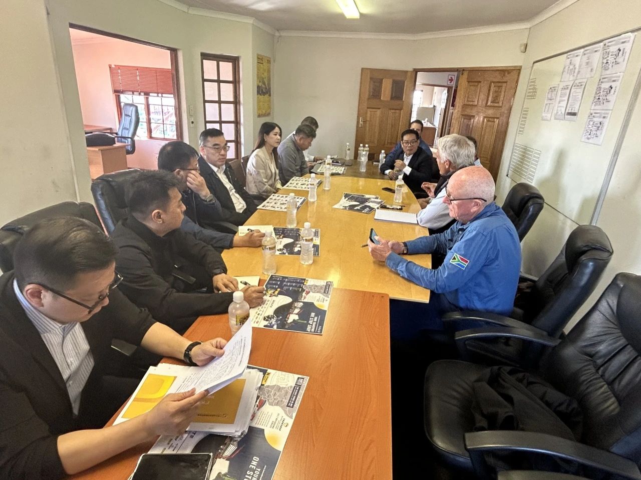 广州工控集团总司理王福铸率队考察云顶国际yd888智能南非子公司