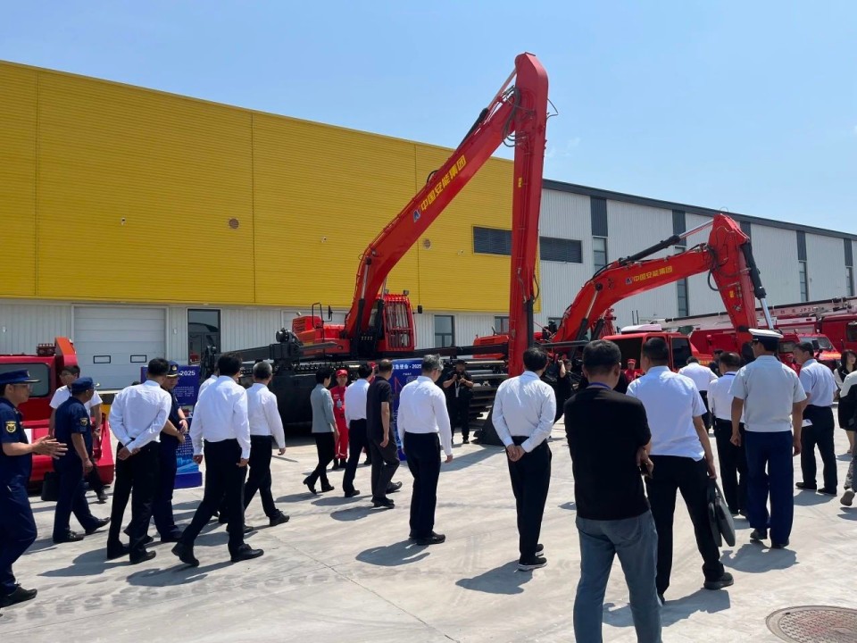 硬核破解“最后一公里”难题，，，，，，，云顶国际yd888智能应抢救援装备助力“应急使命·2025”演习！
