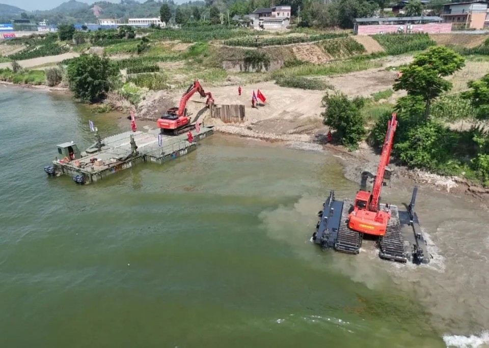 硬核破解“最后一公里”难题，，，，，，，云顶国际yd888智能应抢救援装备助力“应急使命·2025”演习！