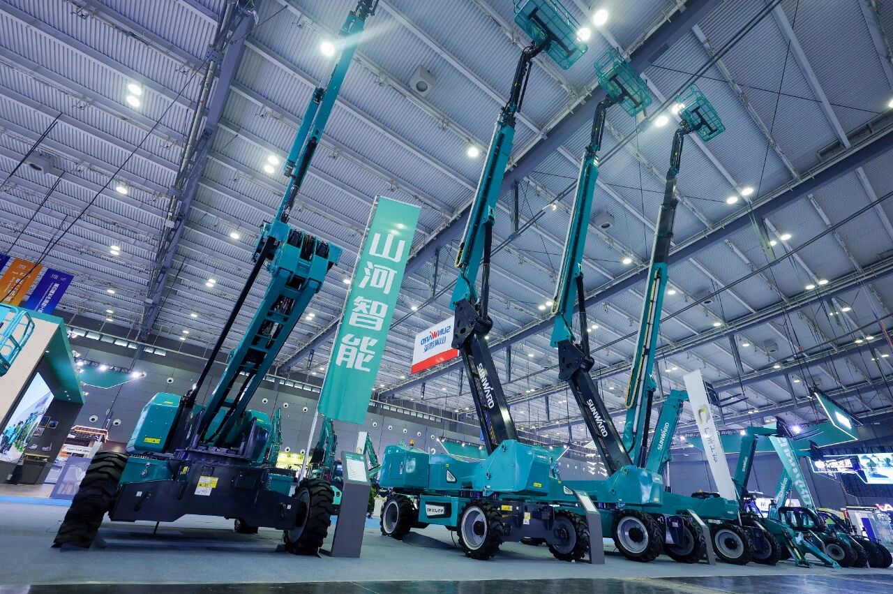 手艺立异，，，，，引领行业！云顶国际yd888智能高性能臂式高空作业平台项目通过科技效果评价